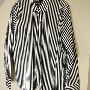 Worthington Striped Collar Button Down